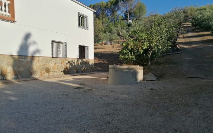 Image No.4-5 Bed House for sale