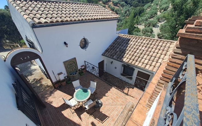 Image No.40-5 Bed House for sale