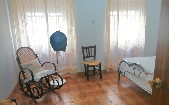 Image No.38-6 Bed House for sale