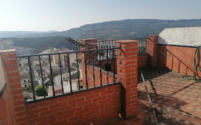 Image No.45-6 Bed House for sale