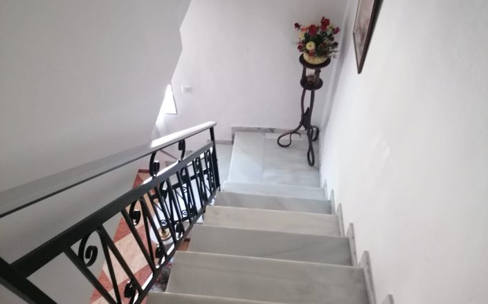 Image No.15-4 Bed House for sale