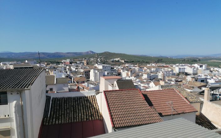 Image No.2-4 Bed House for sale