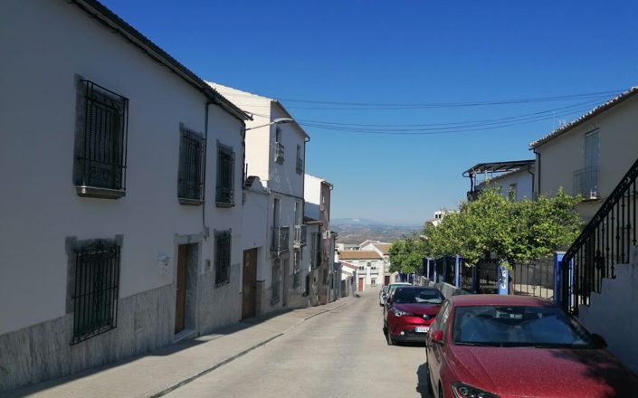 Image No.27-4 Bed House for sale