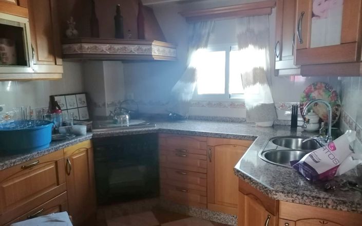 Image No.8-4 Bed House for sale