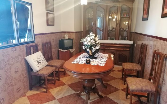 Image No.9-4 Bed House for sale