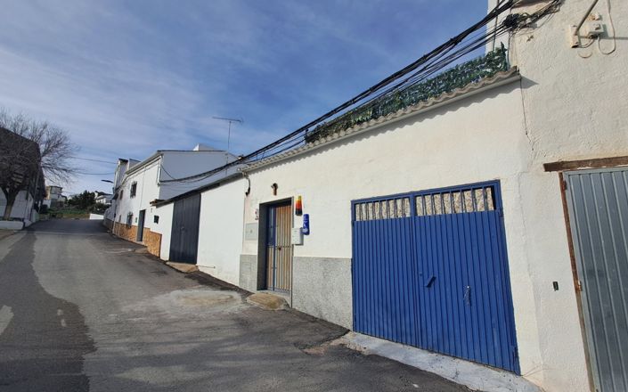 Image No.2-3 Bed House for sale