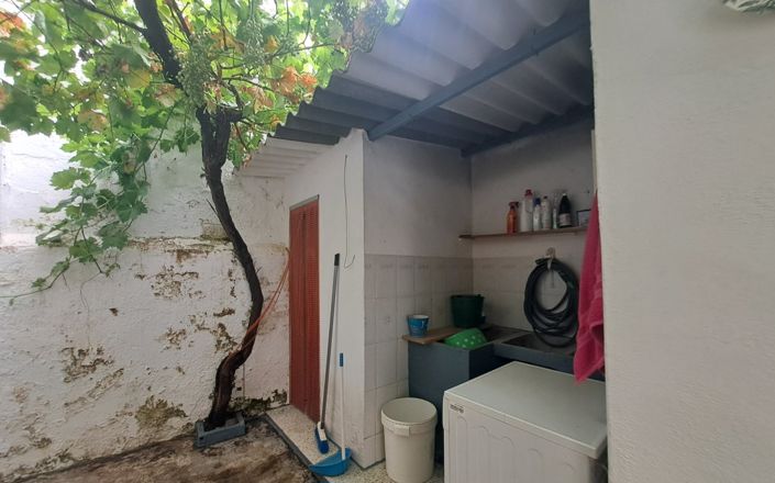 Image No.11-3 Bed House for sale