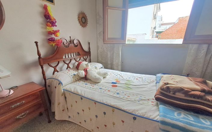 Image No.16-3 Bed House for sale