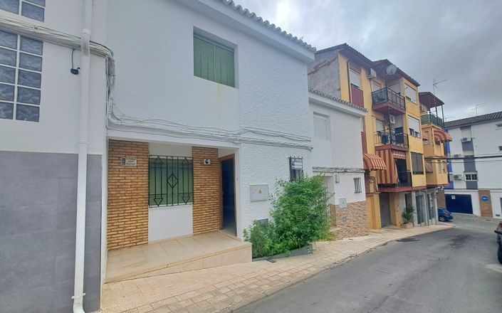 Image No.21-3 Bed House for sale