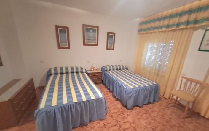 Image No.23-4 Bed House for sale