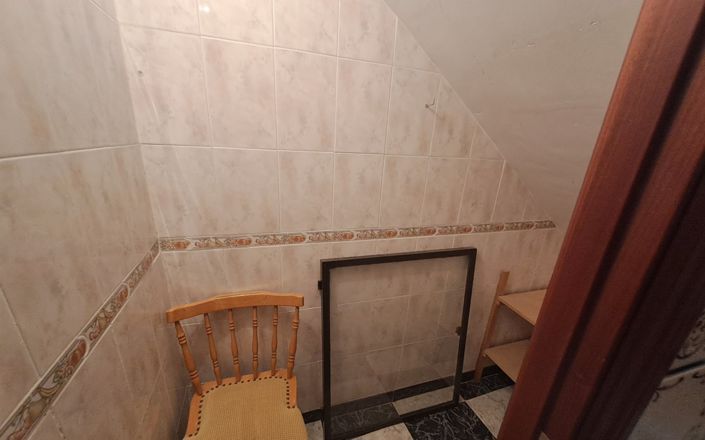 Image No.8-4 Bed House for sale