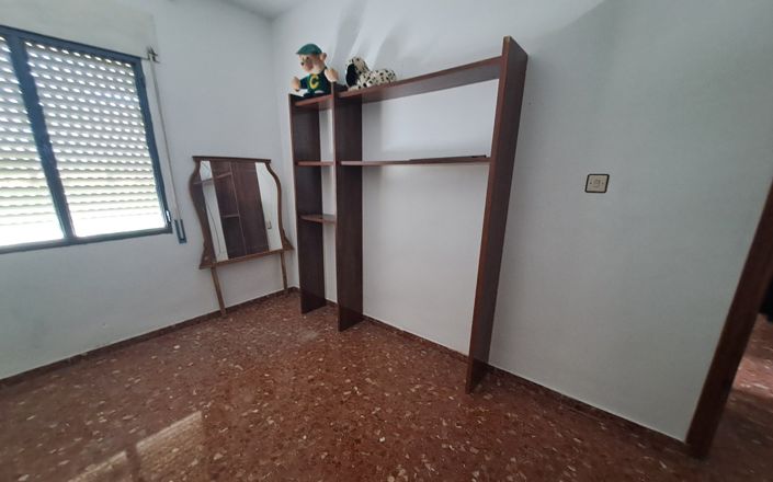 Image No.21-5 Bed House for sale