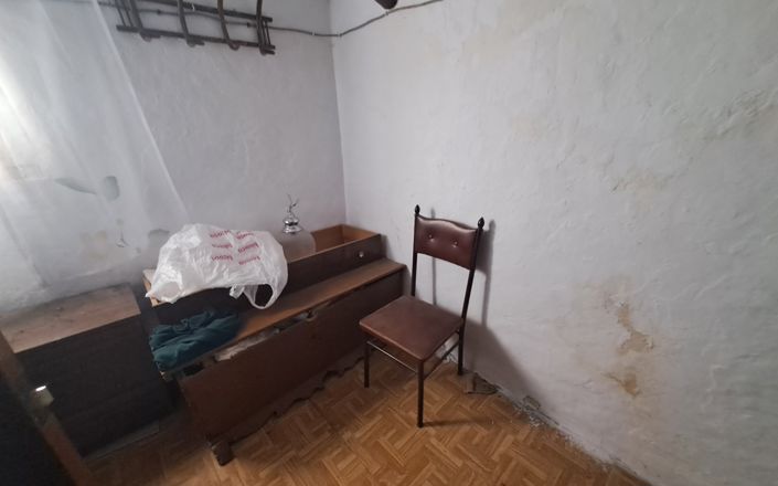 Image No.13-4 Bed House for sale