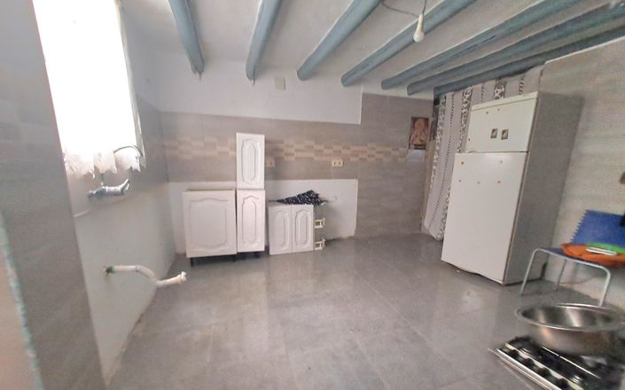 Image No.7-4 Bed House for sale