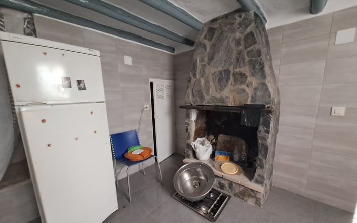 Image No.9-4 Bed House for sale