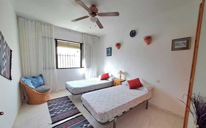 Image No.14-5 Bed House for sale