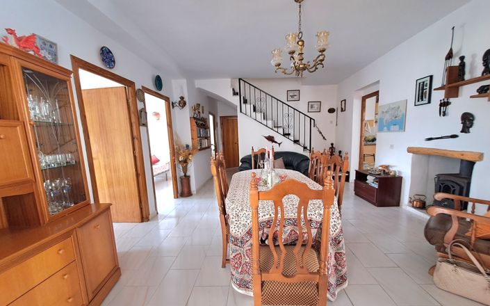 Image No.4-5 Bed House for sale