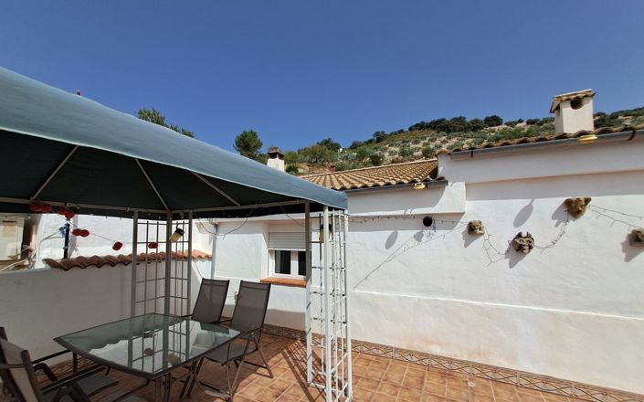 Image No.40-5 Bed House for sale