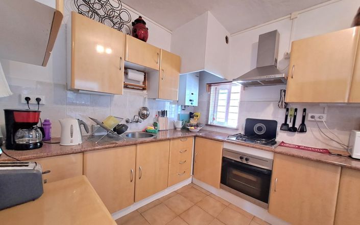 Image No.7-5 Bed House for sale