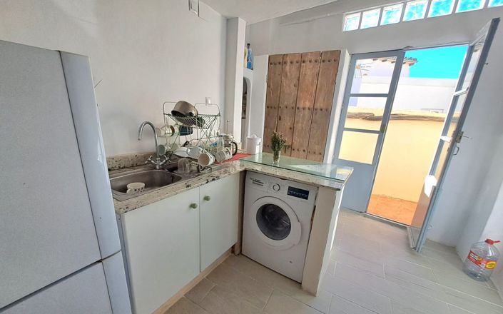 Image No.13-3 Bed House for sale