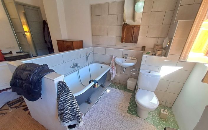 Image No.17-3 Bed House for sale