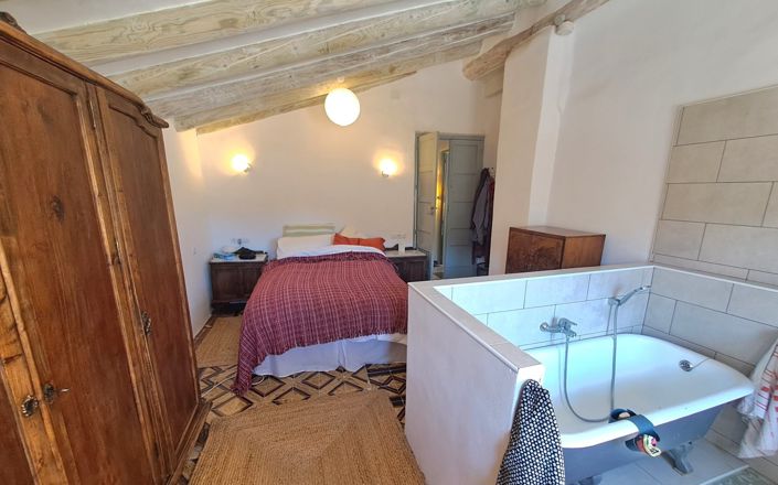 Image No.18-3 Bed House for sale