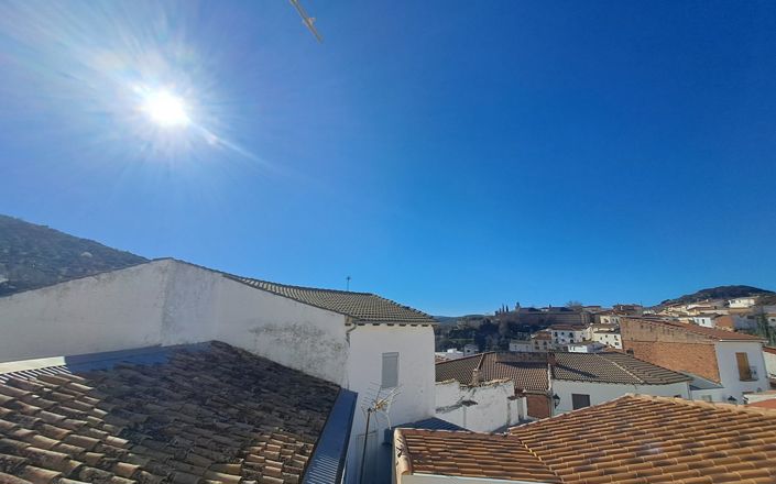 Image No.35-3 Bed House for sale