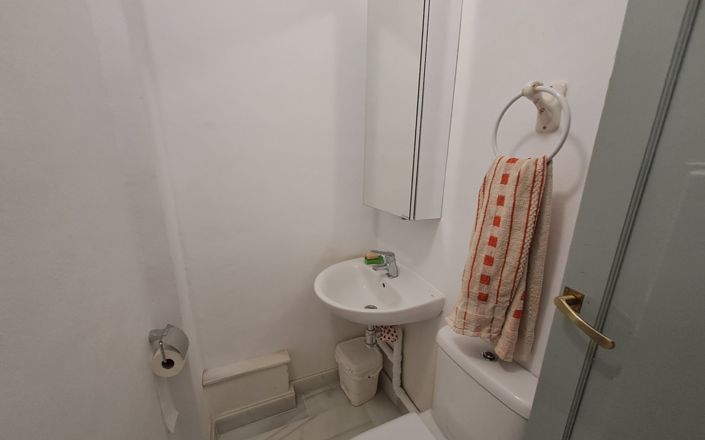 Image No.7-3 Bed House for sale