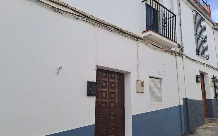 Image No.1-3 Bed House for sale