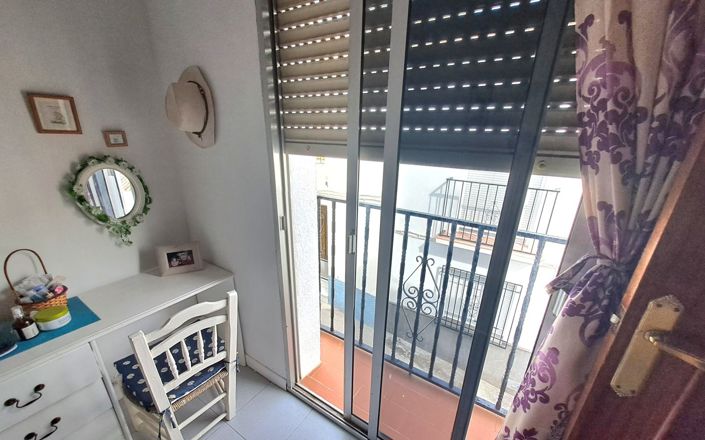 Image No.24-3 Bed House for sale