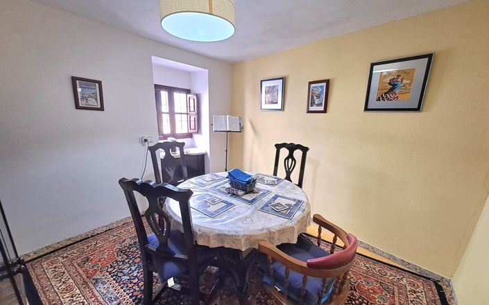 Image No.4-3 Bed House for sale