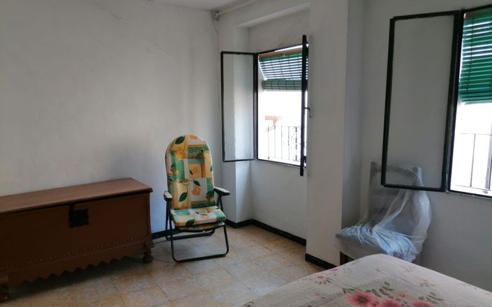 Image No.23-4 Bed House for sale