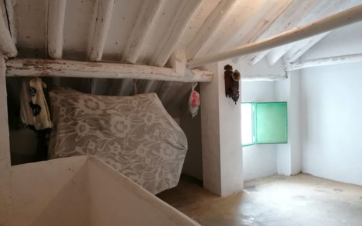 Image No.32-4 Bed House for sale