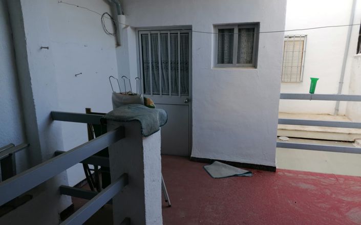 Image No.18-5 Bed House for sale