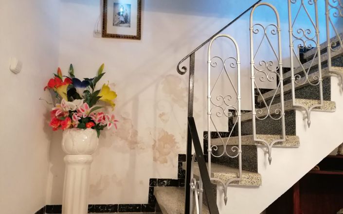 Image No.20-5 Bed House for sale