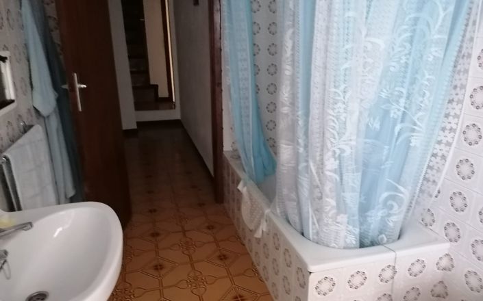 Image No.24-5 Bed House for sale