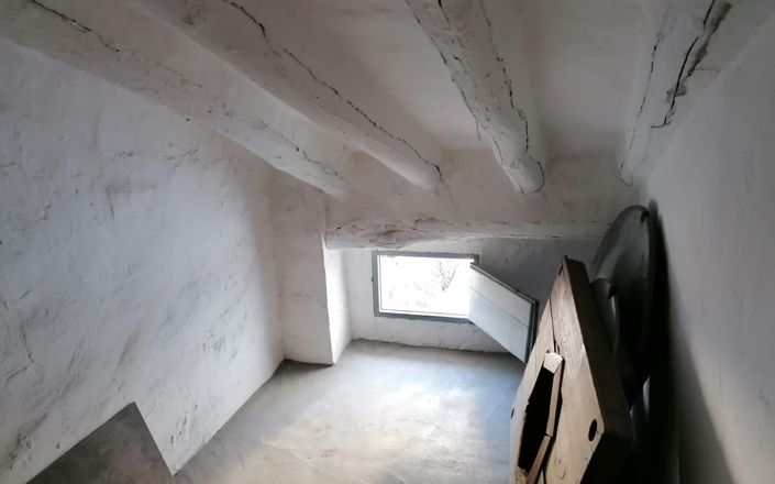 Image No.31-5 Bed House for sale