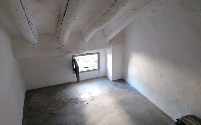 Image No.32-5 Bed House for sale