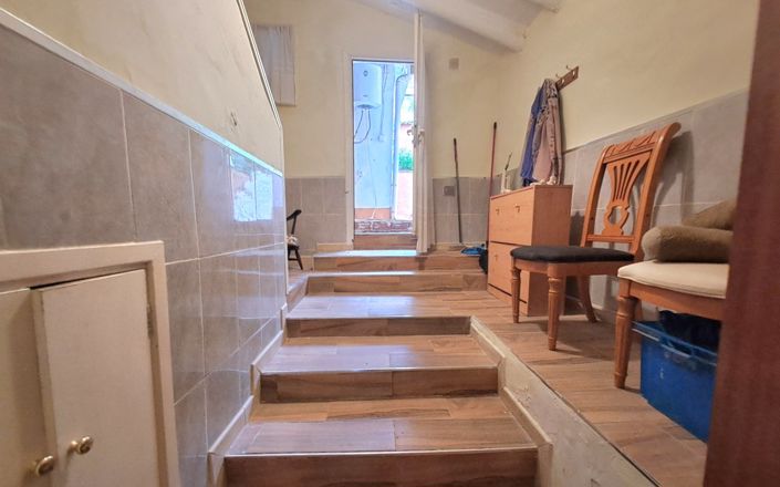 Image No.10-3 Bed House for sale