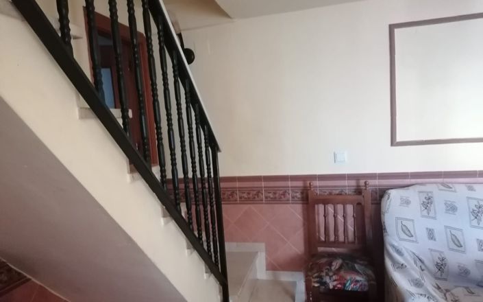 Image No.9-3 Bed House for sale