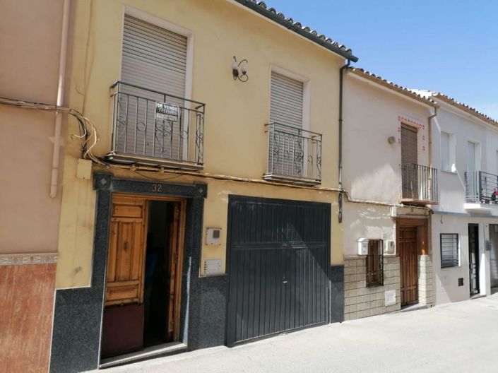 Image No.1-6 Bed House for sale