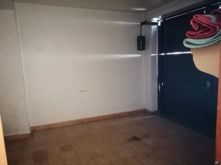 Image No.2-6 Bed House for sale