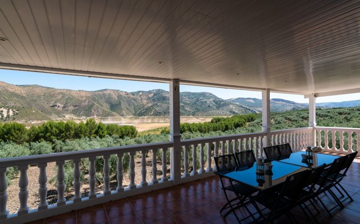 Image No.18-6 Bed House for sale