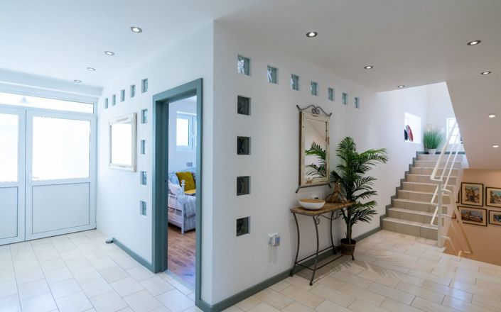 Image No.33-6 Bed House for sale