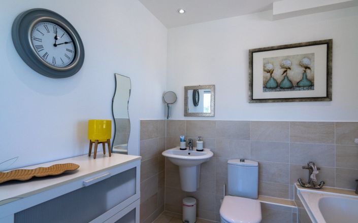 Image No.45-6 Bed House for sale