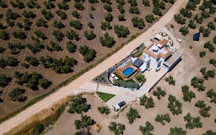 Image No.56-6 Bed House for sale