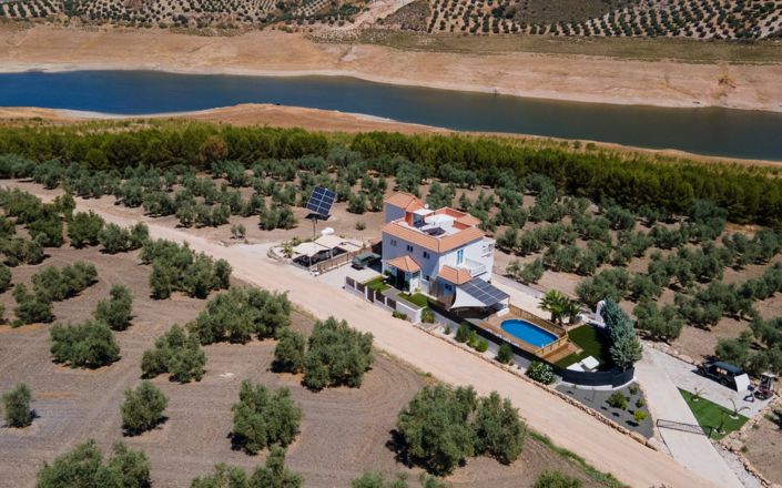 Image No.7-6 Bed House for sale