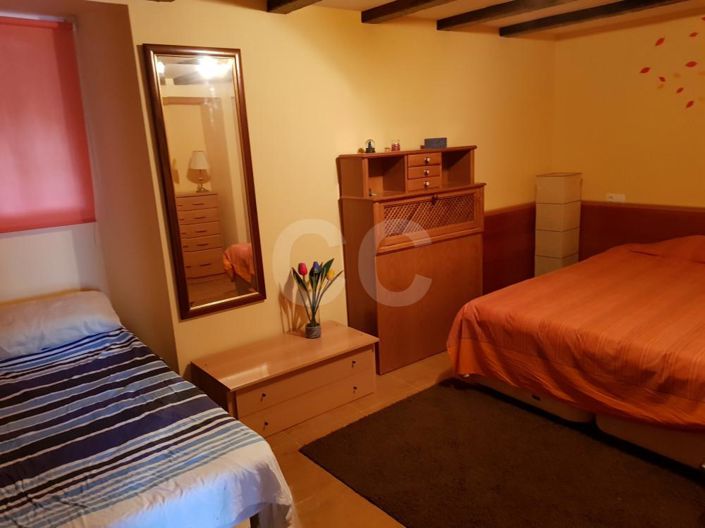 Image No.8-4 Bed House for sale