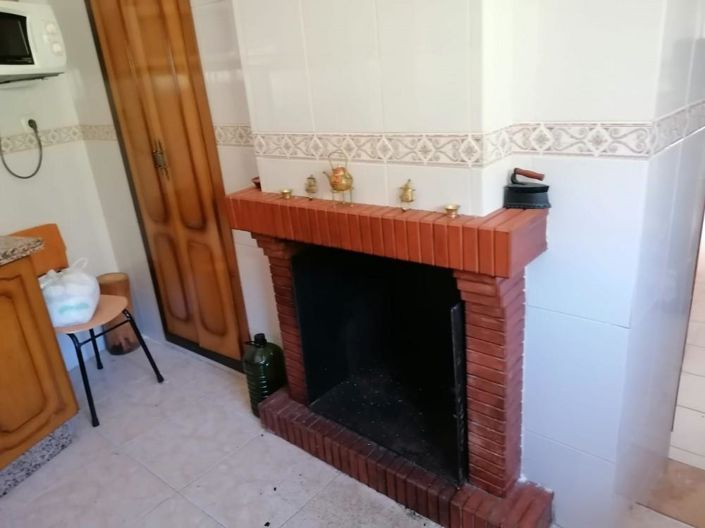 Image No.6-5 Bed House for sale