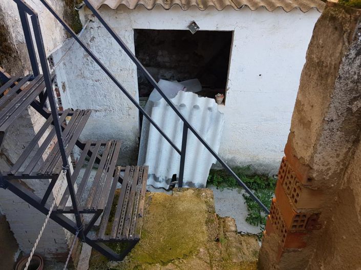 Image No.16-7 Bed House for sale